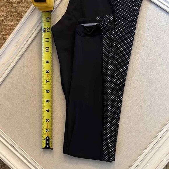 Lululemon wonder under black cropped leggings w reflective detail - 4 - Picture 10 of 10